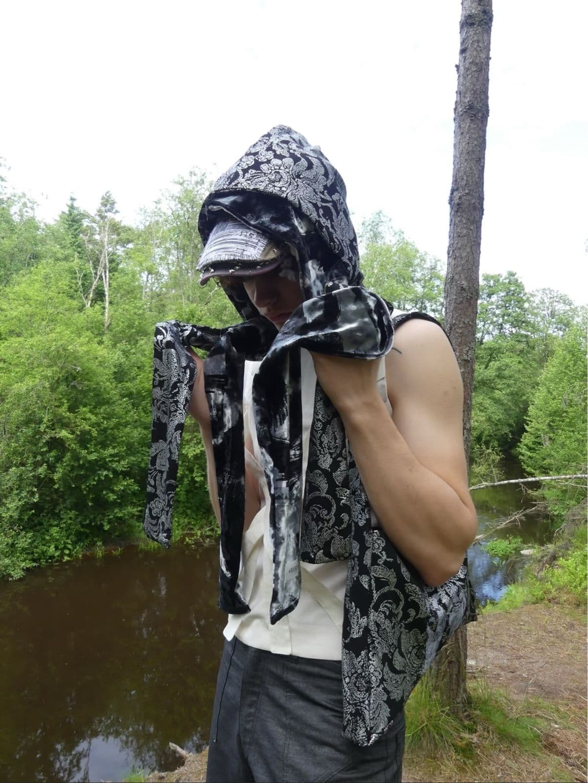 HOODED SCARF view 2